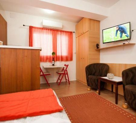 Centar 1 Private Room With Ensuite And Kitchenette Split Exteriör bild