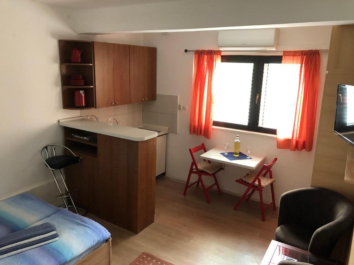 Centar 1 Private Room With Ensuite And Kitchenette Split Exteriör bild